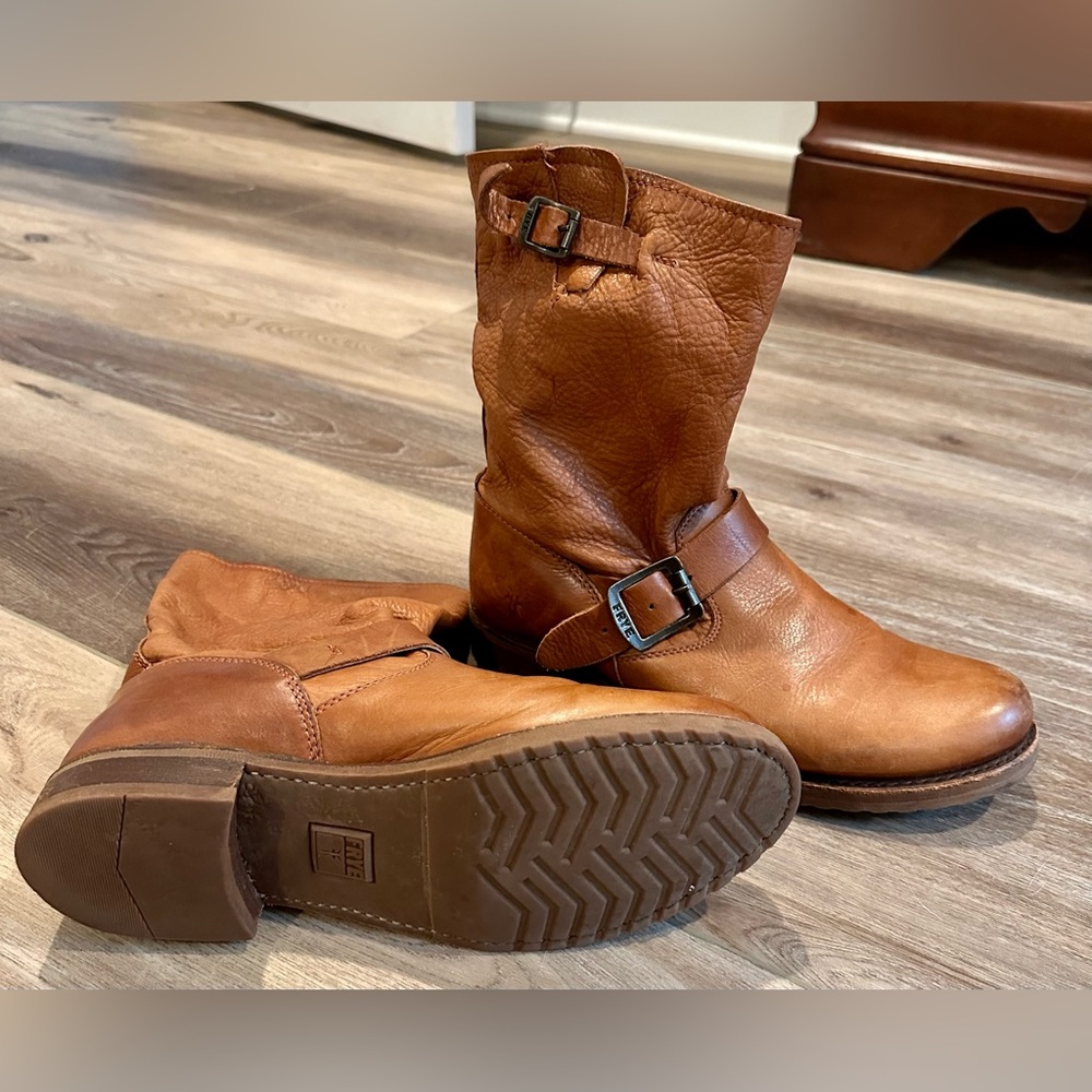 Women’s Frye Boots Veronica Short